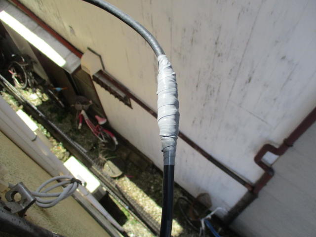 ビニールテープを重ね巻き