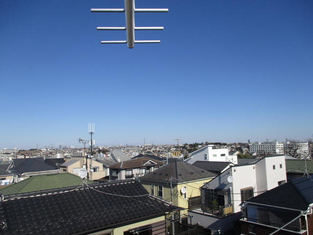 高台で東京スカイツリー方向に障害物も無く
