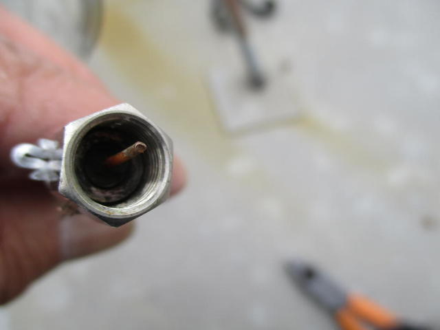 配線腐食を確認