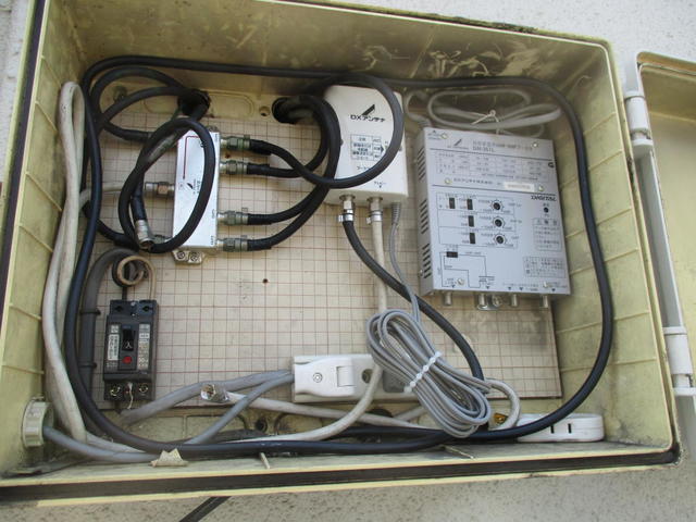 2個設置使用されていたブースターをシンプルに1個使用に変更