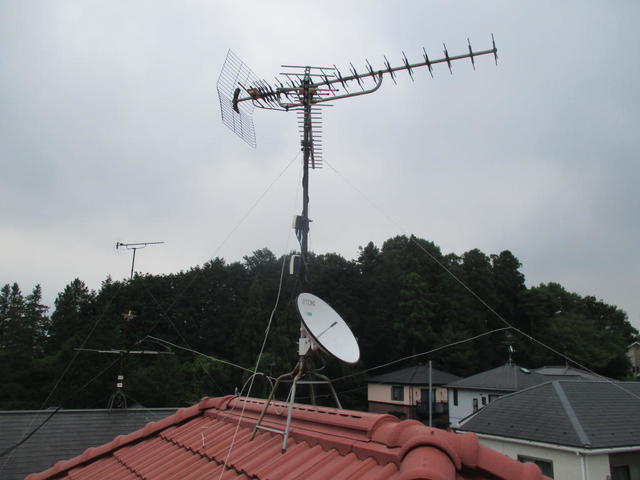 屋根上BSアンテナとケーブルテレビを混合