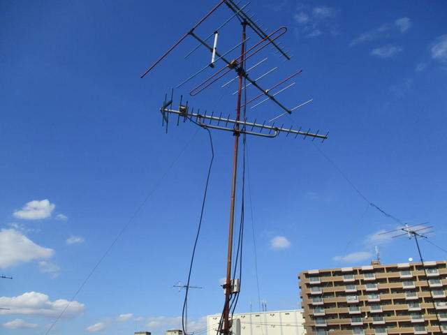VHF+UHFアナログアンテナ(多摩局受信のUHF+UHF混合)で3.6m(4m)