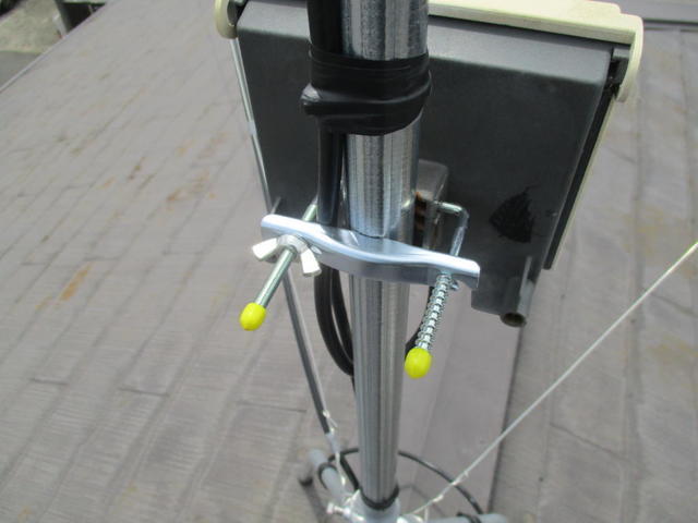 既存ブースターの金具がサビでボロボロだったので別の金具に入替え