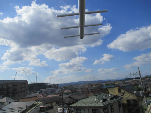 屋根上であると相模原局が肉眼でも見えるロケーション
