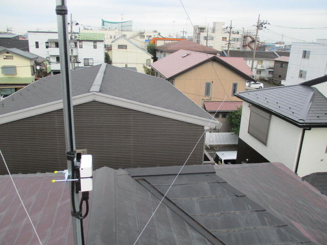 近隣住宅で外壁面が塞がれデザインアンテナ工事は不可能