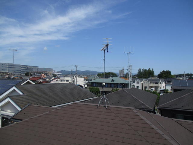 Iお隣宅は小仏相模原中継局受信で障害物も無く受信良好