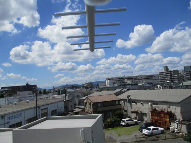 相模原中継局は、高層ビルなどに塞がれず電波受信可能