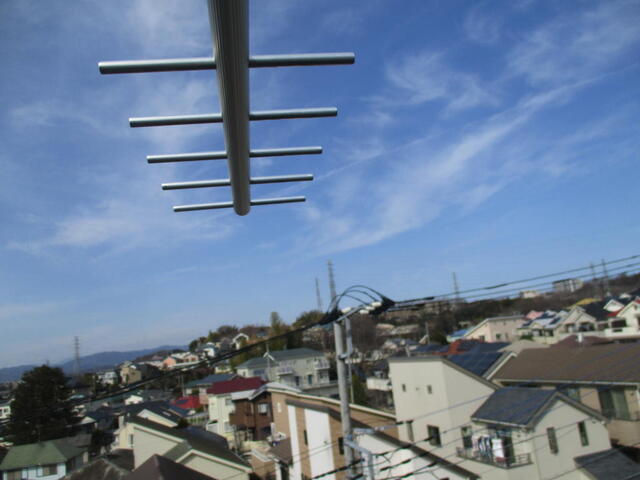 町田市小山町の場所によって小仏相模原中継局方向が丘超え電波受信になる