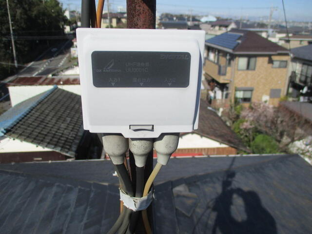 UHF+UHF混合器(UU0001C)で2本のUHFアンテナを1本配線に混合