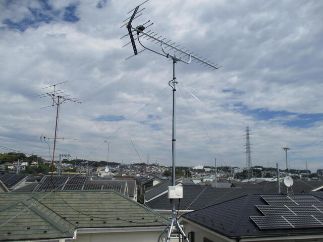 2m程度の低いアンテナ取り付け位置でアンテナ建て替え工事