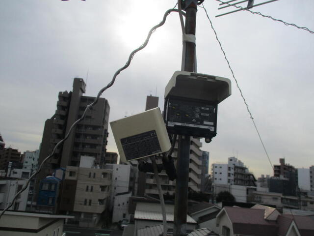 仮テスト用ブースターを接続してみるとテレビが一応映る様に戻った