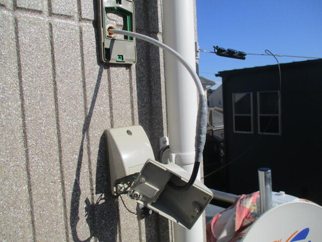 入線カバー位置で配線接続