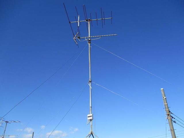 既存アンテナは、アナログ時代に取り付けたVHF+UHFアンテナ